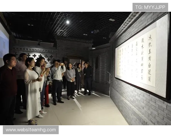 御匾名汇在现代书法艺术中的传承与创新探讨